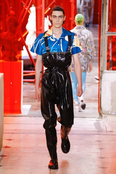 Look 31